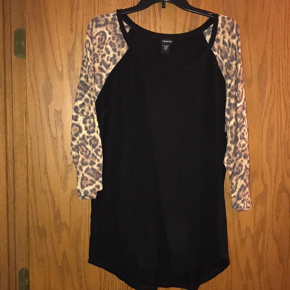 torrid Tops - Torrid leopard raglan sleeve T-shirt size 3
